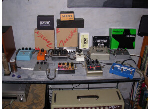 PEDALBOARD.JPG
