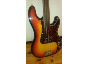 Morris Precision Bass Replica