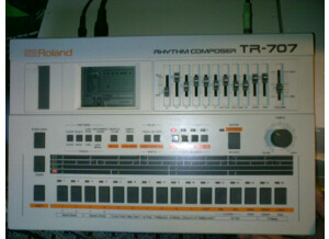 Roland TR-707 (51505)