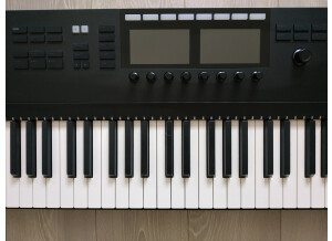 Komplete S88 7