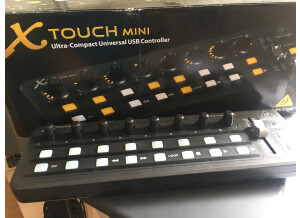 Behringer X-Touch Mini (67116)