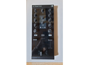 Native Instruments Traktor Kontrol Z1 (63833)