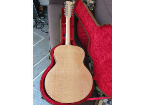 Framus FJ 14 Solid A Sitka Spruce Top with maple sides