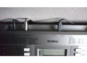 Yamaha PSR-E353