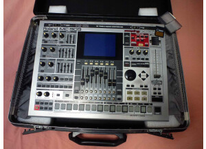 Roland MC-909 Sampling Groovebox (11940)