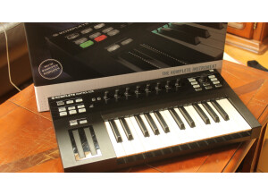 Native Instruments Komplete Kontrol S25 (49891)