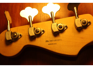 Fender [American Deluxe Series] Jazz Bass - 3-Color Sunburst Rosewood