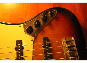 Fender [American Deluxe Series] Jazz Bass - 3-Color Sunburst Rosewood