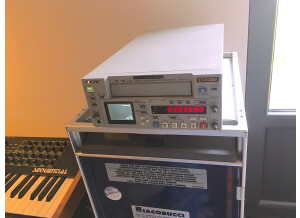Sony DSR-25 (52401)