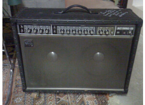 Roland Jazz Chorus-120