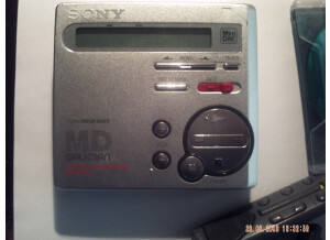 Sony MZ-R70 (23071)