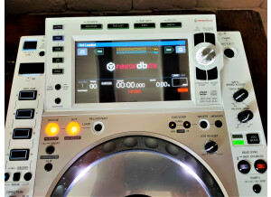 Pioneer CDJ-2000NXS2 (26432)