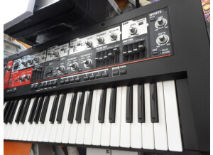 Roland SH-201 (98765)