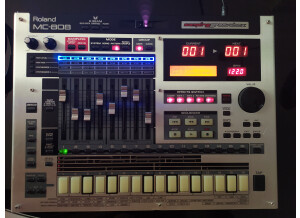 Roland MC-808 (47172)
