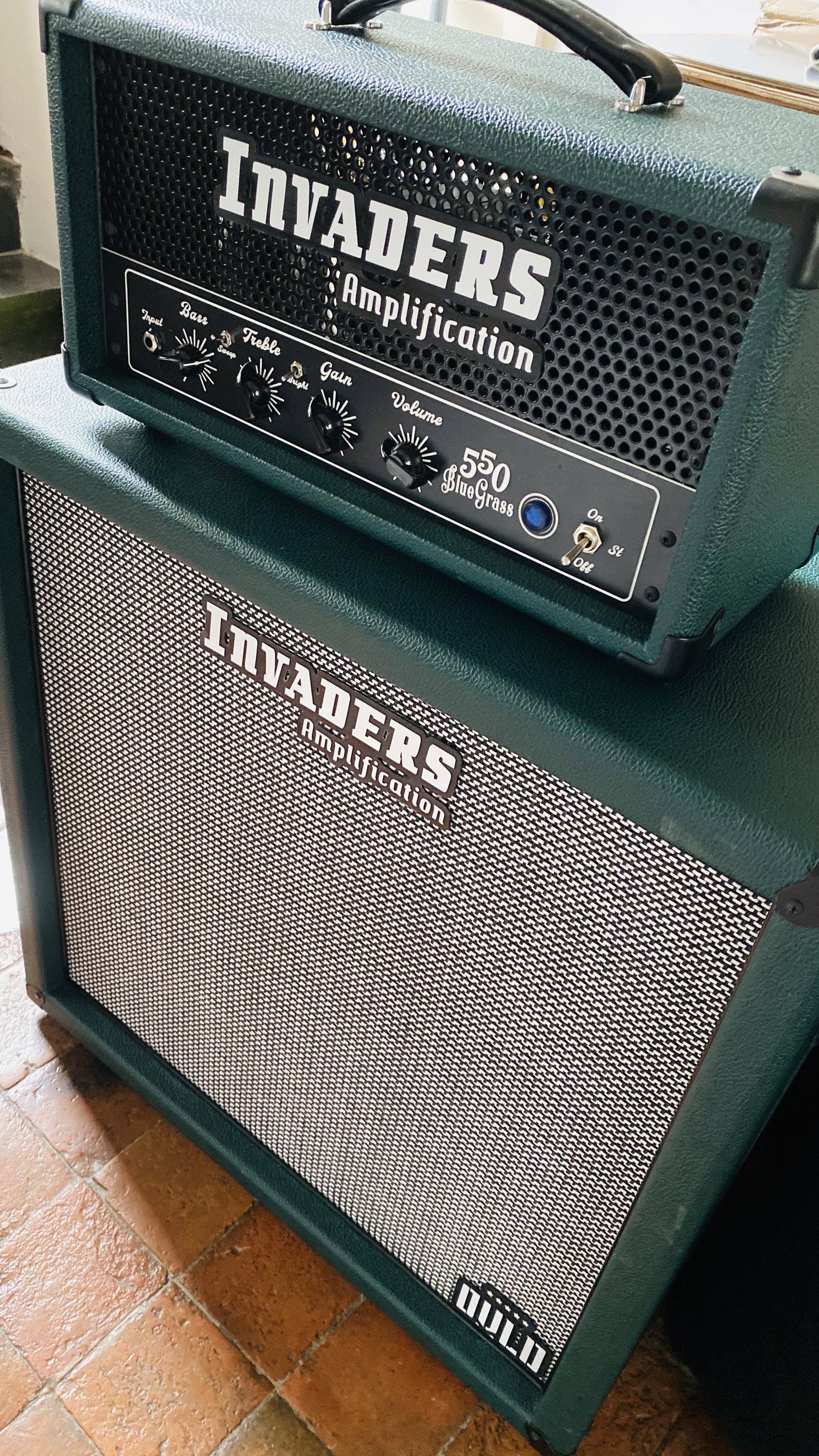 Invaders Amplification 550 Bluegrass