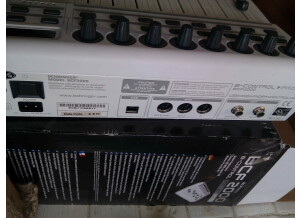 Behringer BCF2000-WH