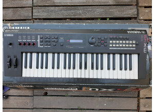 Yamaha MX49 (30741)