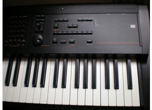 Ensoniq MR76 (29730)