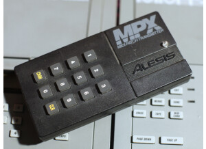 Alesis MMT-8 (38088)
