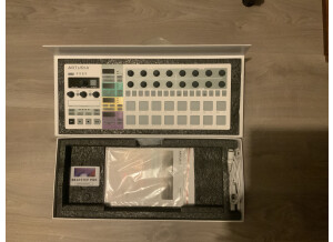 Arturia BeatStep Pro (95509)