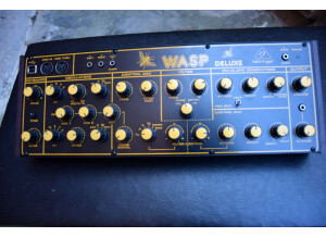 Behringer Wasp Deluxe (35243)