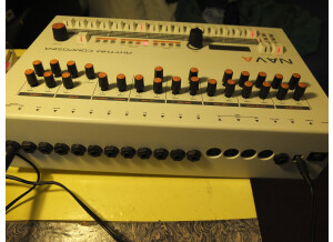Roland TR-909 (88054)