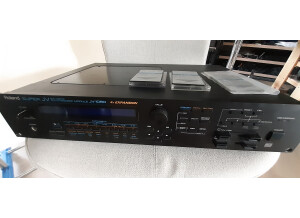 Roland JV-1080 (27240)