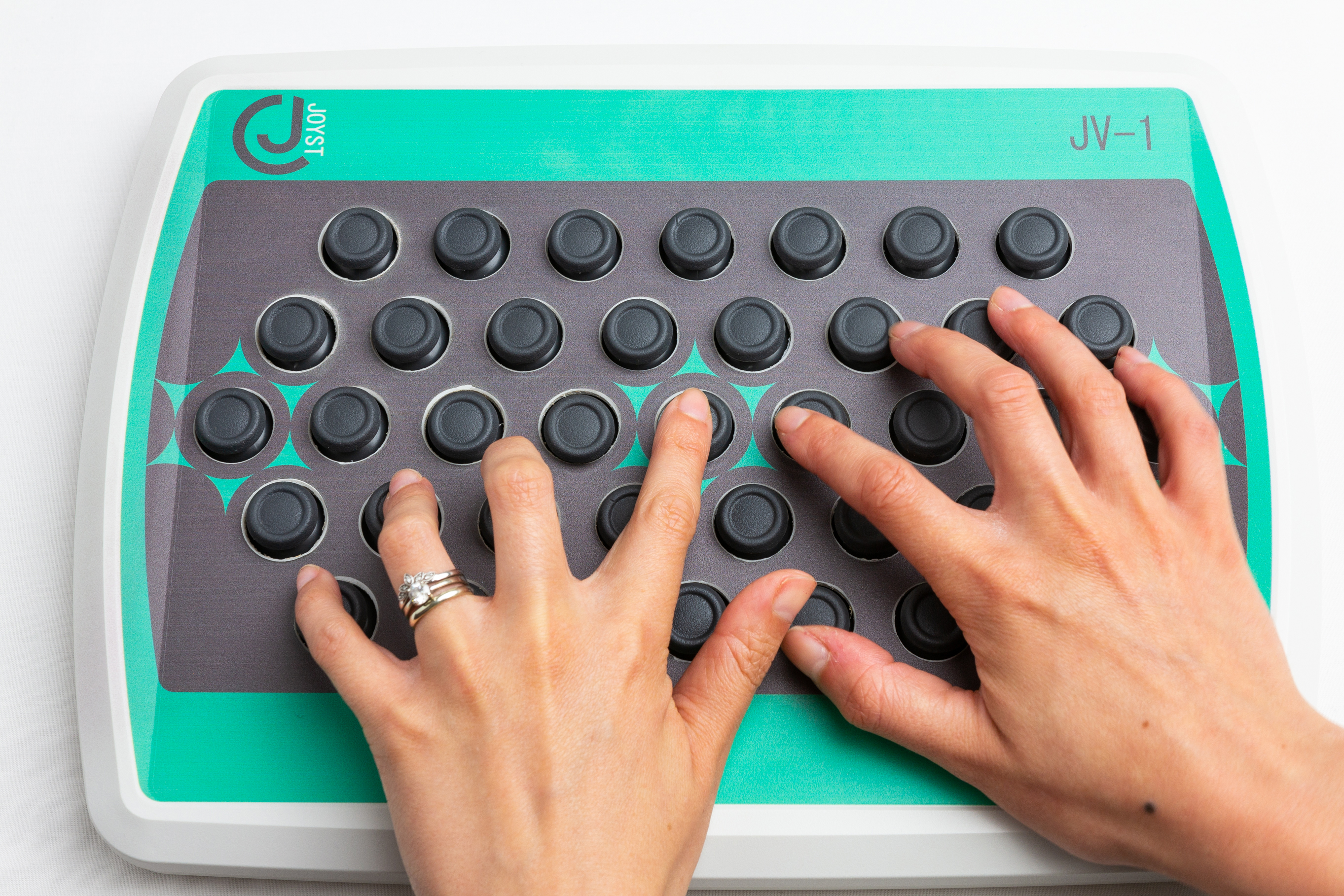 Product shot with two hands