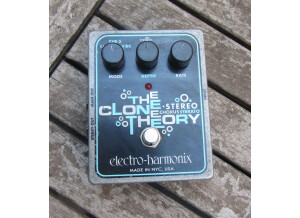 Electro-Harmonix Stereo Clone Theory (61822)