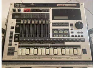 Roland MC-808 (85090)