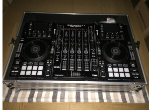 Denon DJ MCX8000 (74067)