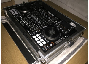 Denon DJ MCX8000 (14056)