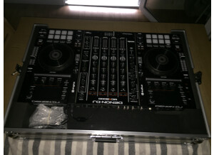 Denon DJ MCX8000 (73142)