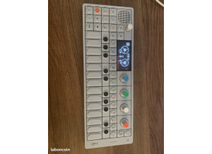 Teenage Engineering OP-1 (15290)