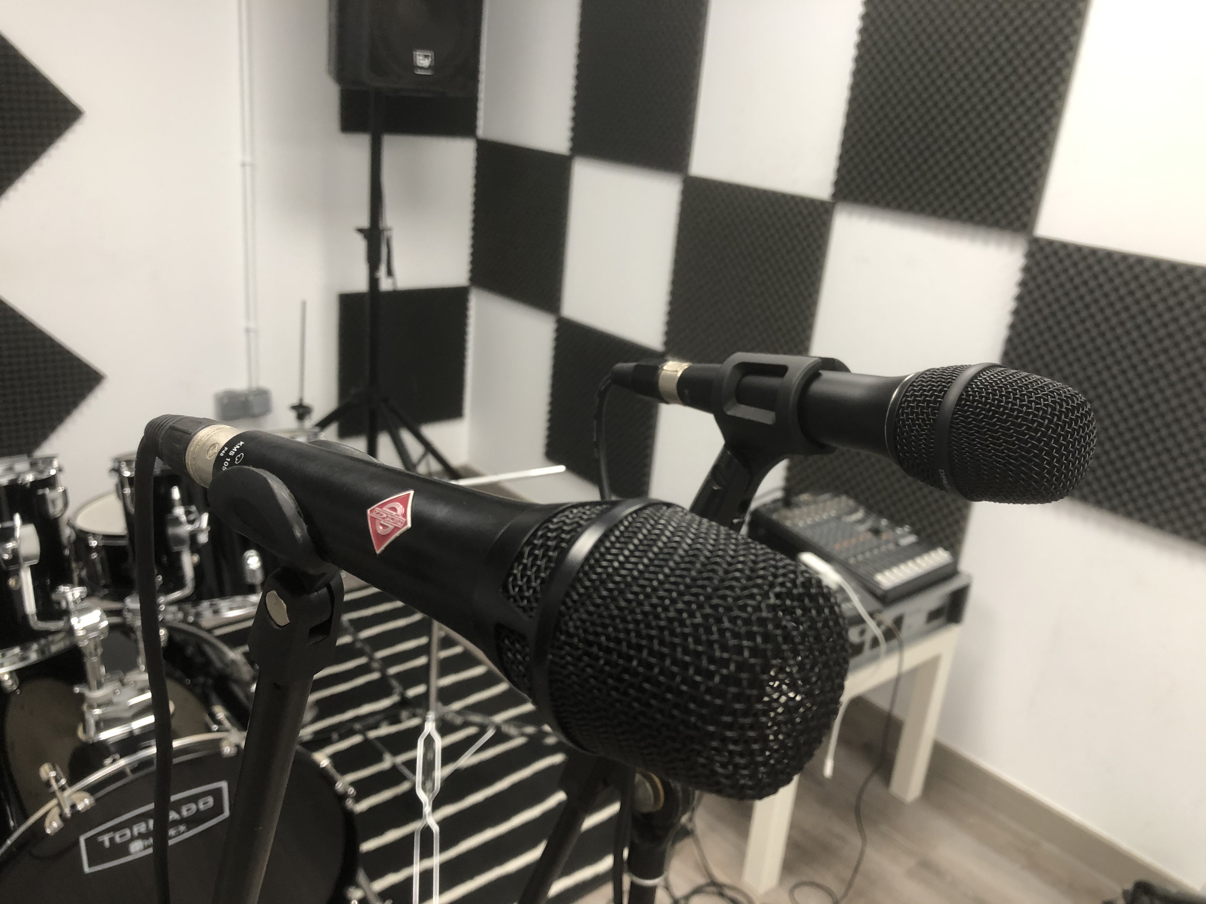 DPA 2028 Neumann KMS 105 Persp KMS