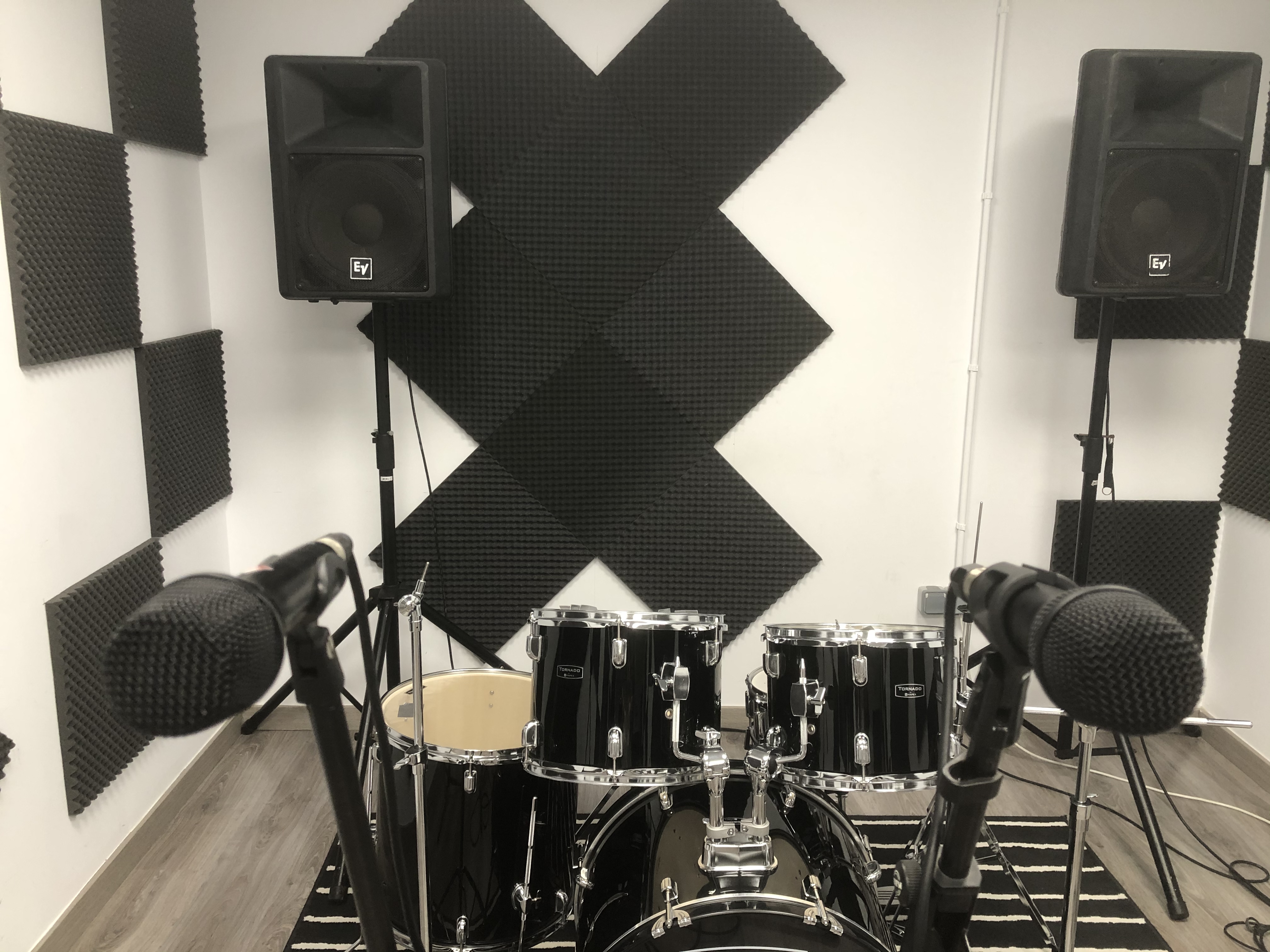 DPA 2028 Neumann KMS 105 Front