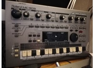 Roland MC-303 (72462)