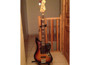 Fender [Deluxe Series] Jaguar Bass - 3-Color Sunburst Rosewood
