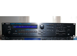 Roland JV-1080 (24340)