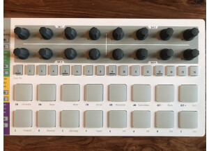 Arturia BeatStep Pro (3256)