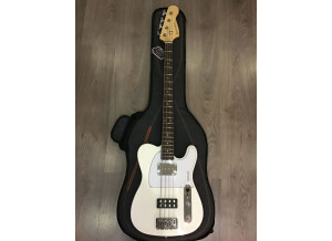 Squier Affinity Bronco Bass (93380)