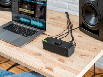 Copy of EVO8 Lifestyle_Close Up 1_4000px Copy of EVO8 Lifestyle_Close Up 1_4000px