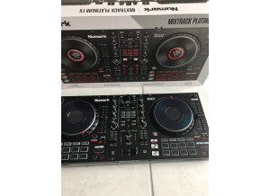Numark Mixtrack Platinum FX (10636)