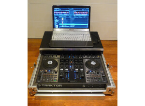 Native Instruments Traktor Kontrol S4 (40645)