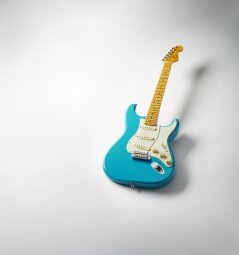 Fender_AmProII_Stratocaster_Hero2-Wide Fender_AmProII_Stratocaster_Hero2-Wide