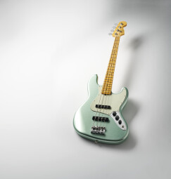 Fender_AmProII_JBass_Hero2-Wide Fender_AmProII_JBass_Hero2-Wide