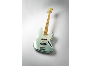 Fender_AmProII_JBass_Hero2