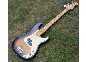 Squier Precision Bass JV-series 1