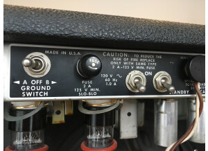 Fender Deluxe Reverb II (83165)