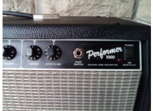 Fender Performer 1000 (1255)